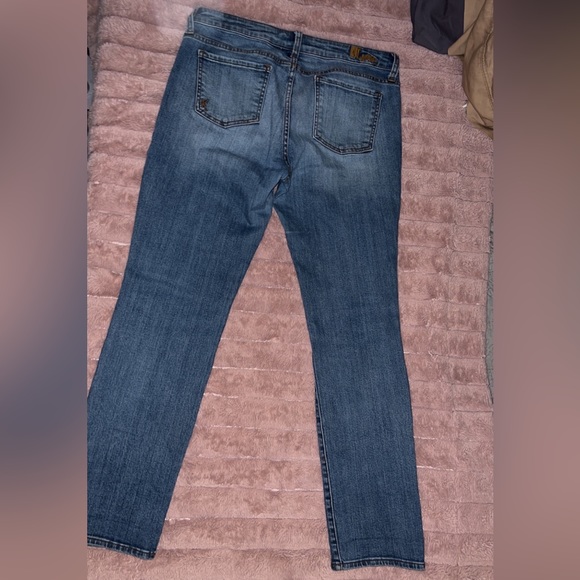 Kut from the Kloth Katy Boyfriend Jean. Y2K low-rise. Size 10. No flaws. - Picture 2 of 4